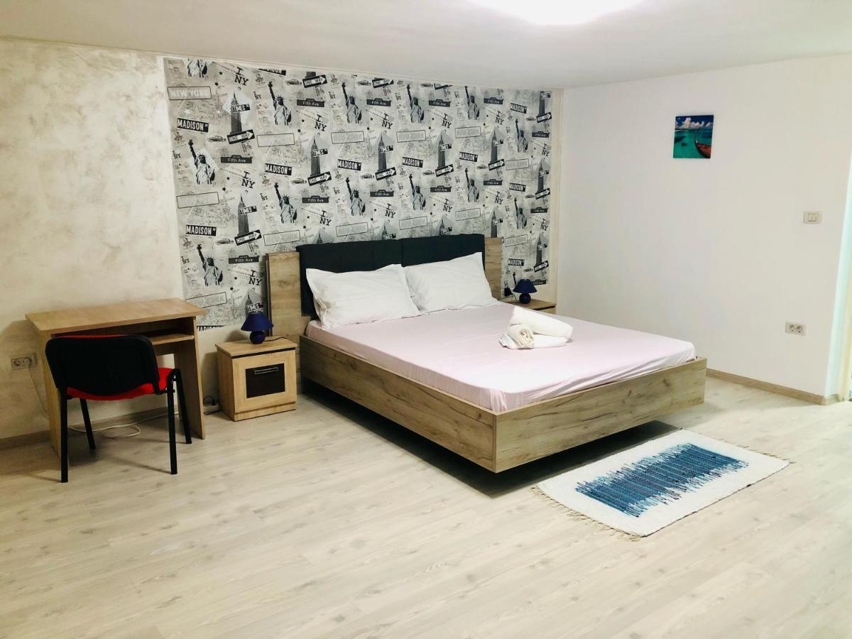 Central Park - Big Apartment - 3 Rooms - Free Parking T5 Temešvár Exteriér fotografie
