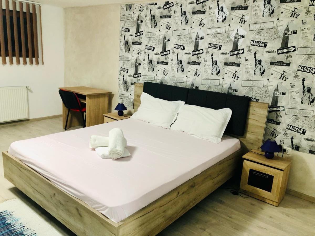 Central Park - Big Apartment - 3 Rooms - Free Parking T5 Temešvár Exteriér fotografie